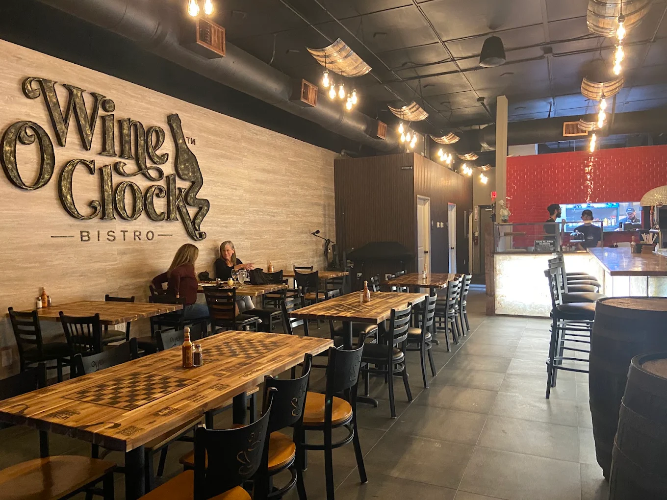 Wine O’Clock Bistro